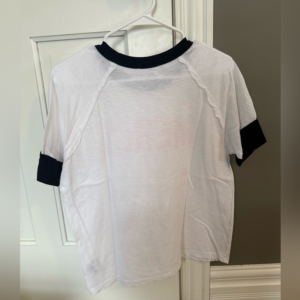 Sundry Merci Tee - Picture 2 of 3